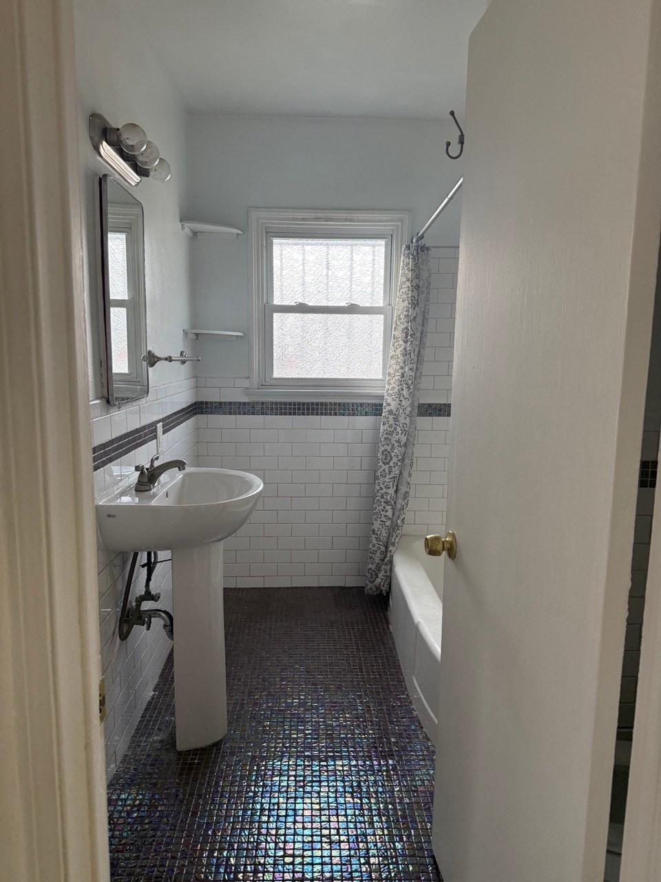 Building Photo - 3720 Ruthelen St