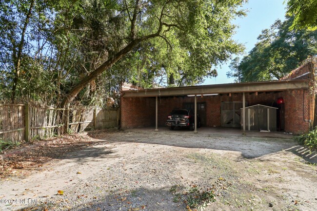 Building Photo - 2160 Forbes St