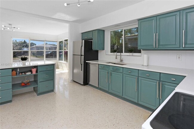 Building Photo - 39 SE 13th Terrace