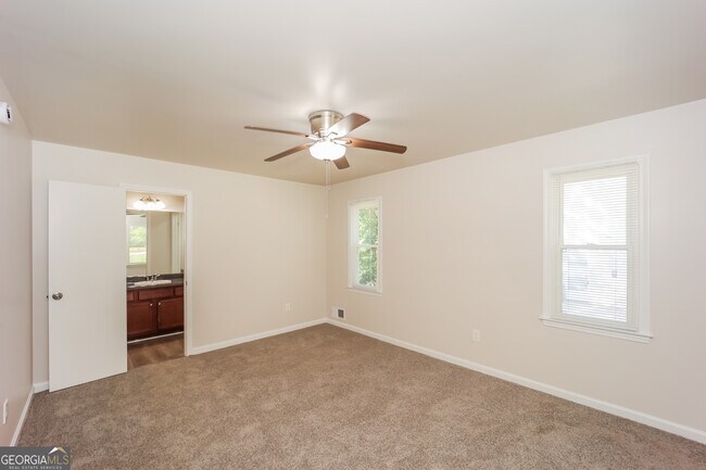 Building Photo - 4141 Macduff Dr