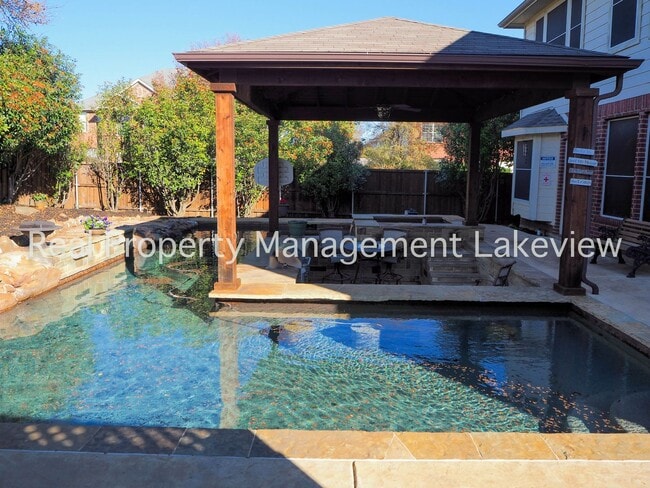 Building Photo - 7500 Waterside Pl
