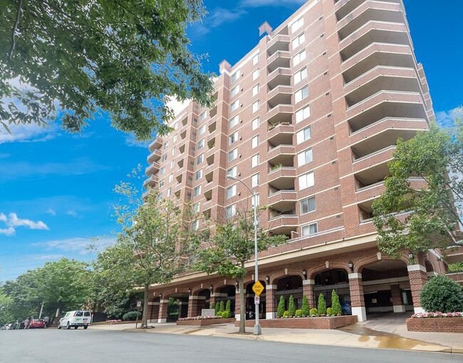 Building Photo - 1276 N Wayne St