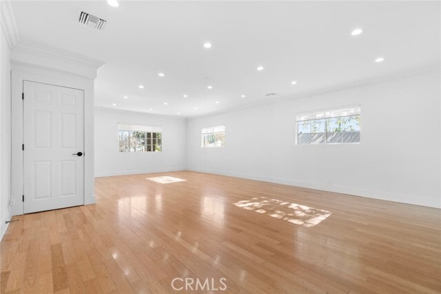 Building Photo - 11001 Collett Ave