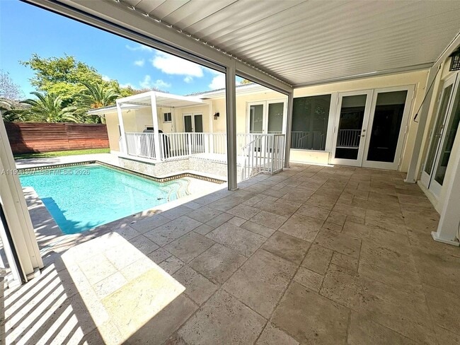 Building Photo - 4190 Pamona Ave