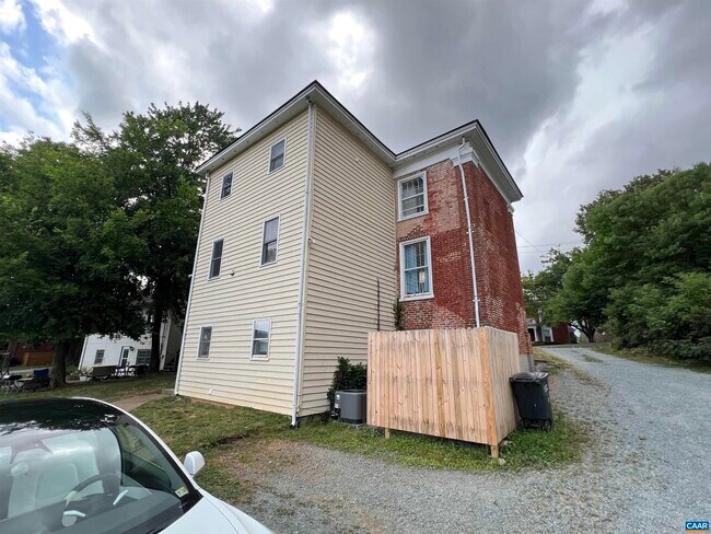 Building Photo - 510 Ridge St