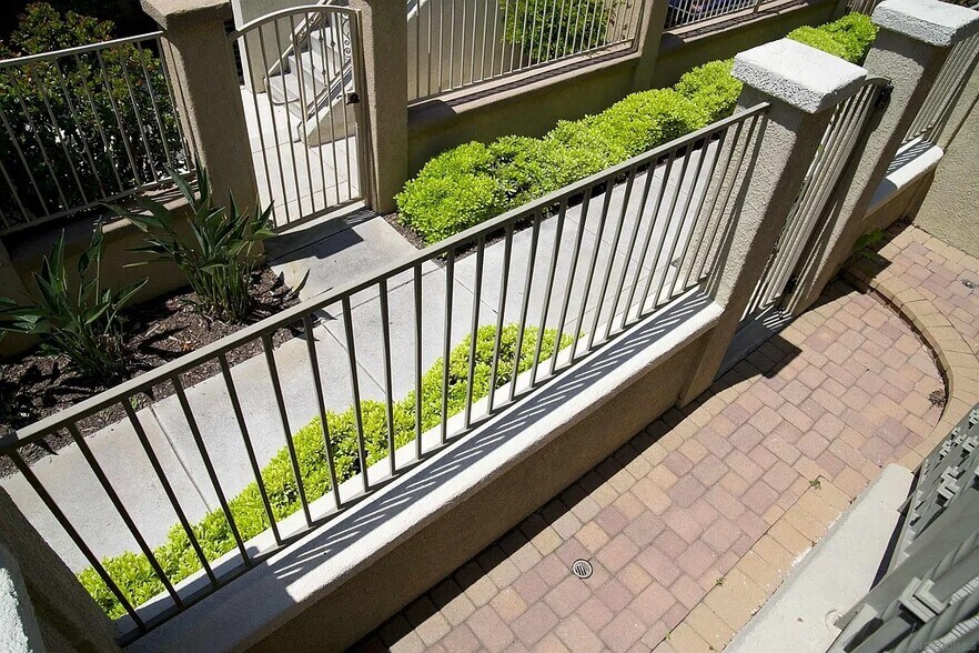 Building Photo - 10488 Hollingsworth Way