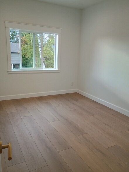 Building Photo - 1815 G St