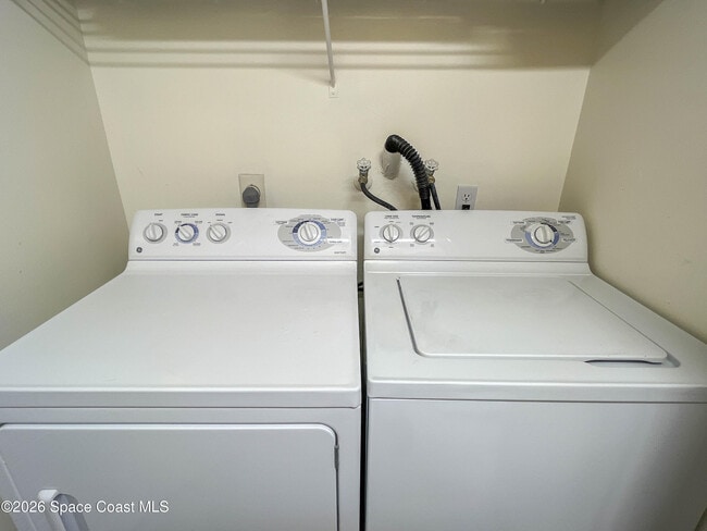 Building Photo - 101 Summer Pl