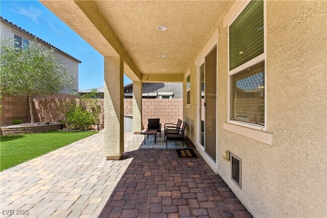 Building Photo - 161 Volti Subito Way
