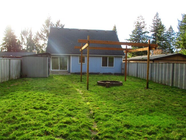 Building Photo - 33124 E Lake Holm Dr SE