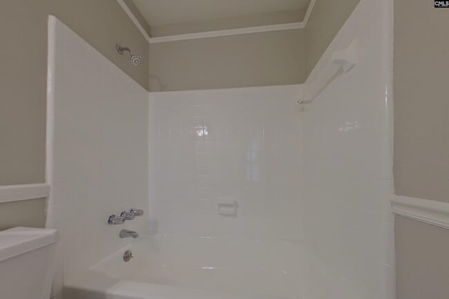 Building Photo - 18 Hillpine Ct