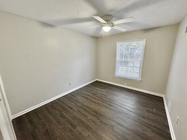 Building Photo - 5129 Kittie Lee Ln