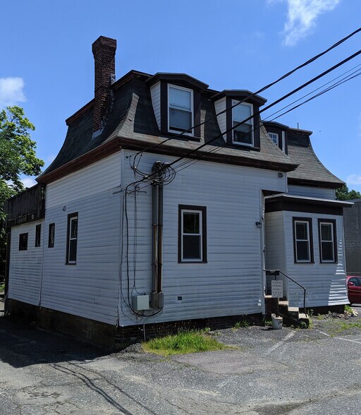 Building Photo - 109 Mechanic St