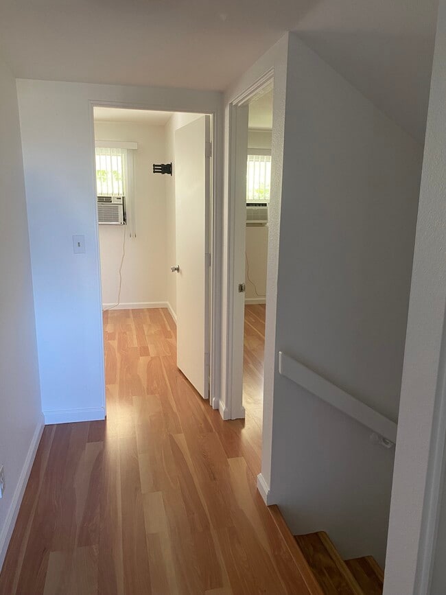 Building Photo - 147 Oko St