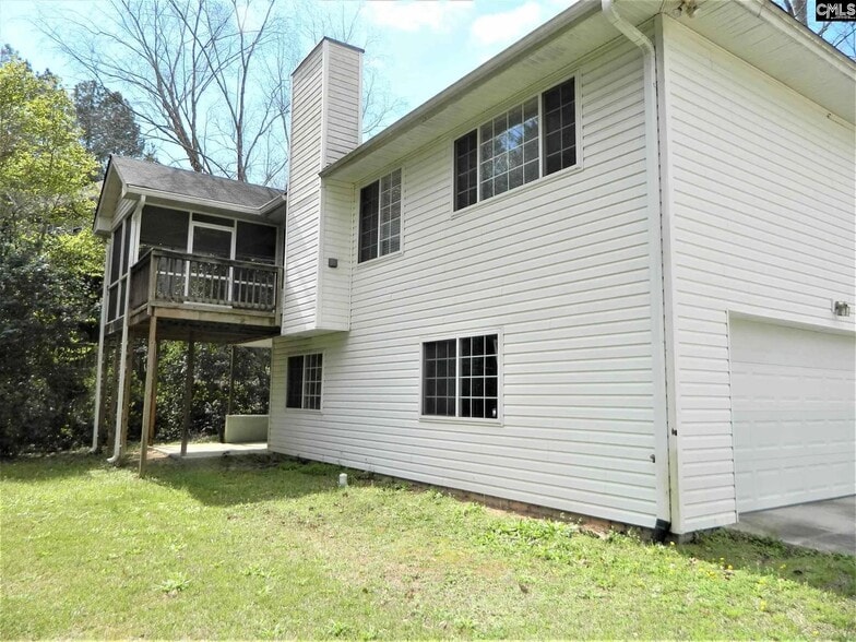 Building Photo - 802 Treeslope Ct