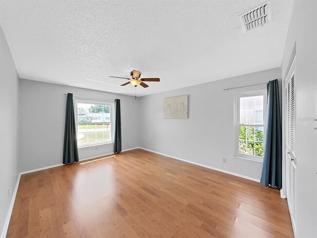Building Photo - 878 Rustic Oaks Dr
