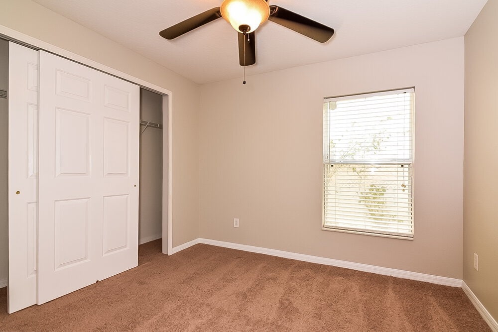 Building Photo - 406 Chimney Rock Dr