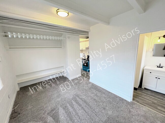 Building Photo - 2253 S 700 E