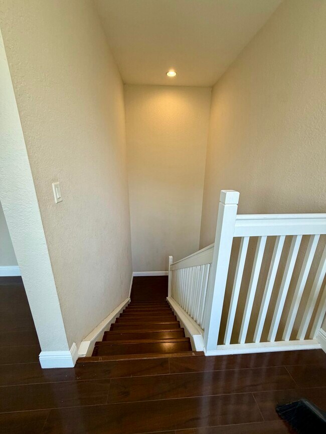 Building Photo - 499 Corte Madera Ln