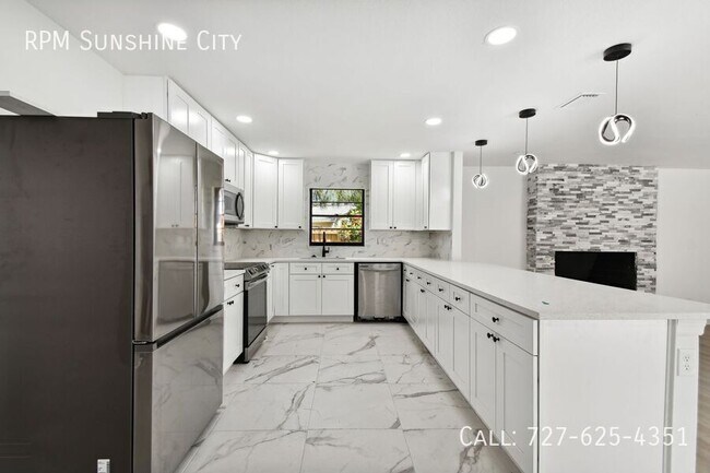 Building Photo - 4310 Columbus Way S