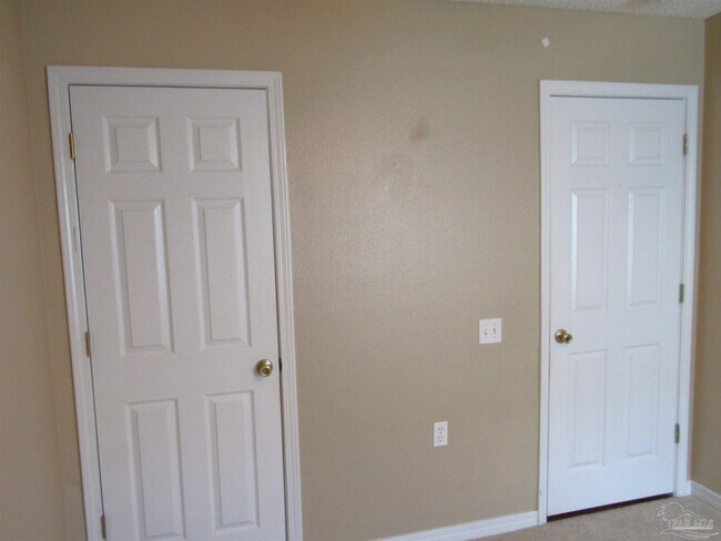Building Photo - 1531 Newcastle Way