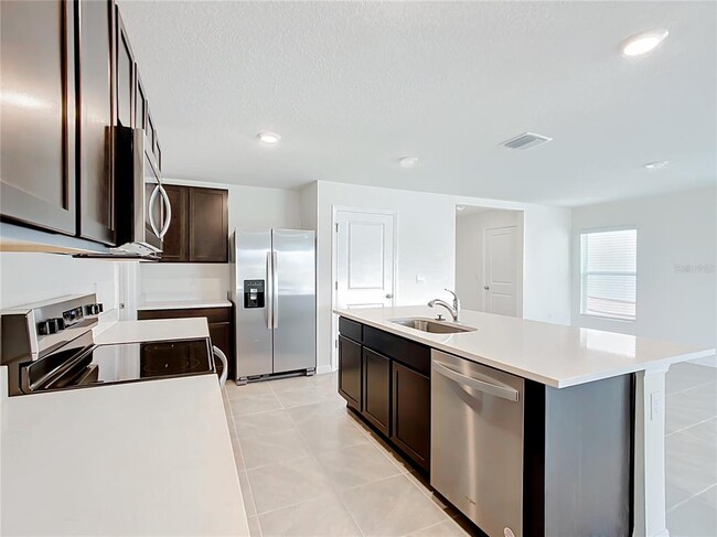 Building Photo - 8645 SW 45th Ct