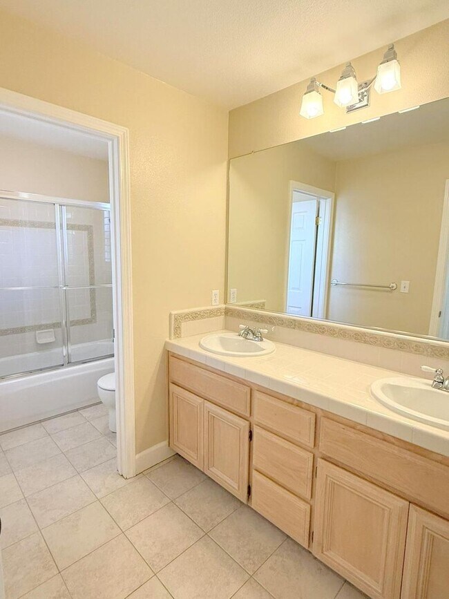 Building Photo - Former Model Home in Desirable Bridges Com...