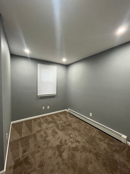 Building Photo - 89 3rd St