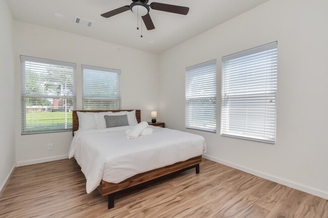 Building Photo - 1812 Wheeler Ave