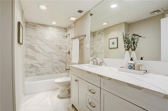 Building Photo - 1801 Lavaca St