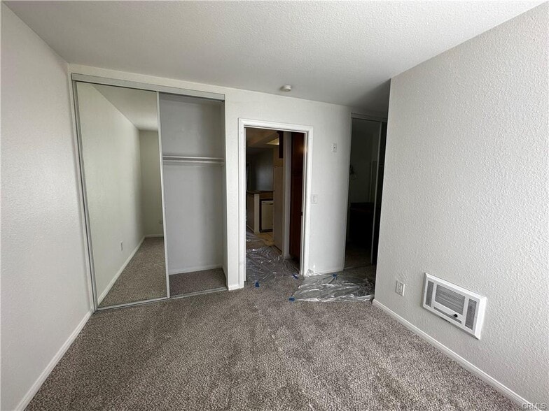 Building Photo - 432 Edgehill Ln