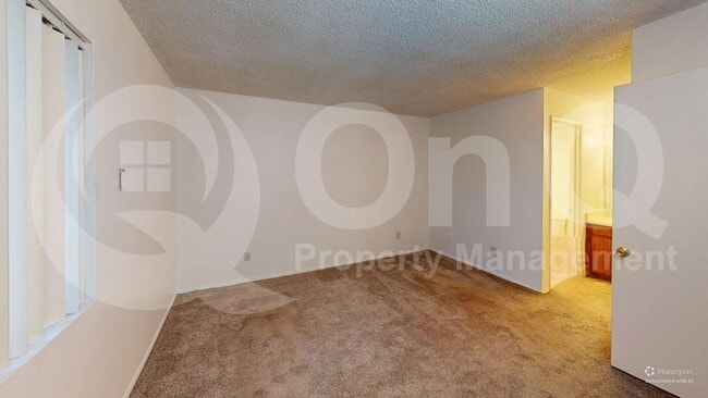 Building Photo - 6635 E Golf Links Rd