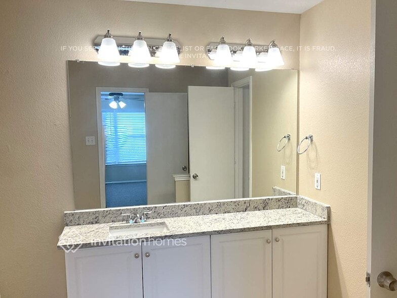 Building Photo - 926 Gillon Dr