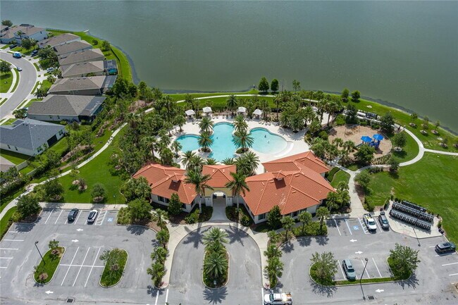 Building Photo - Luxury Community Center, Heated Pool, Fitness Center!