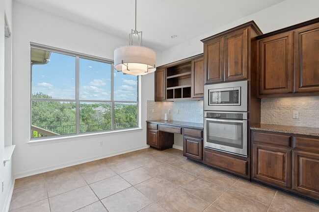 Building Photo - 13271 Mesa Verde Dr