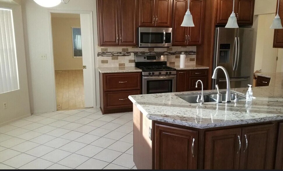 Building Photo - 8431 E Heath Ct
