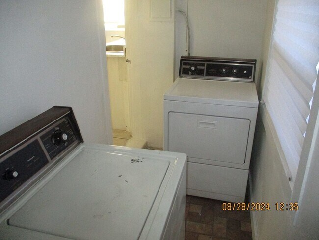 Building Photo - MARQ1