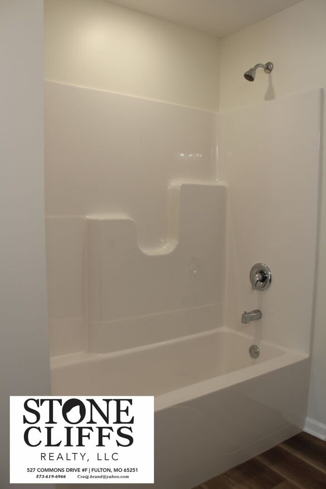 Building Photo - 904 Scott Station Rd