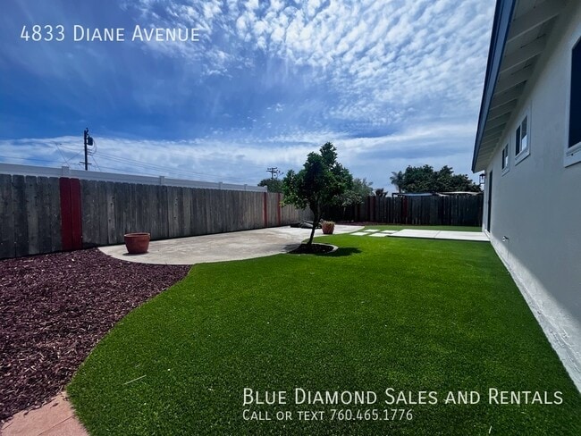 Building Photo - 4833 Diane Ave