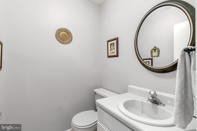 Building Photo - 44 Coriander Dr