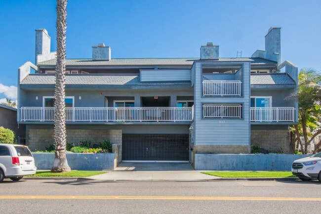 Building Photo - 2 Bed & 2 Bath Beach Condo with ocean view!