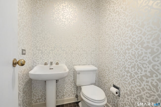 Building Photo - 1 Milbank Ave