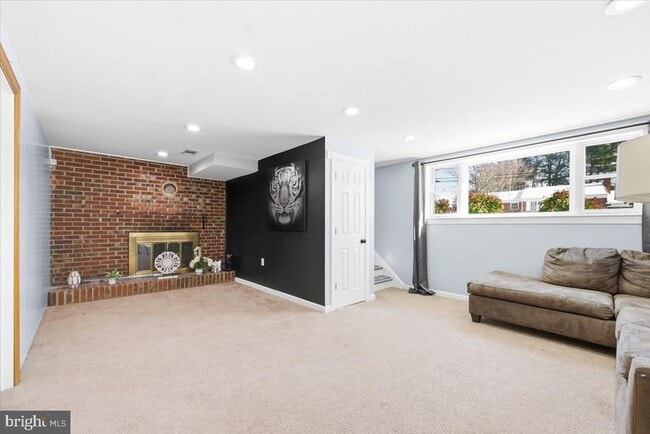 Building Photo - 15610 Bounds Ave