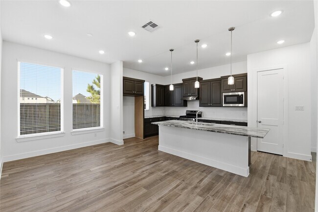 Building Photo - 7734 Clover Gully Ln