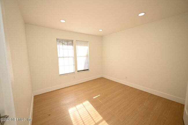 Building Photo - 4632 Corrientes Cir N