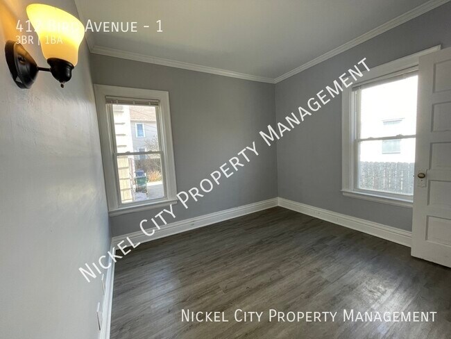 Building Photo - 412 Bird Ave