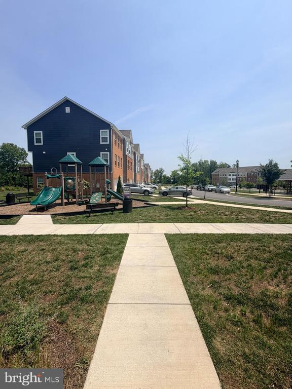 Building Photo - 6504 Bullrush Ct