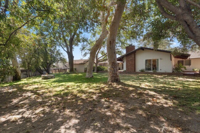 Building Photo - La Canada 4-Bedroom Home | Large Lot, Updated Kitchen, EV Charger