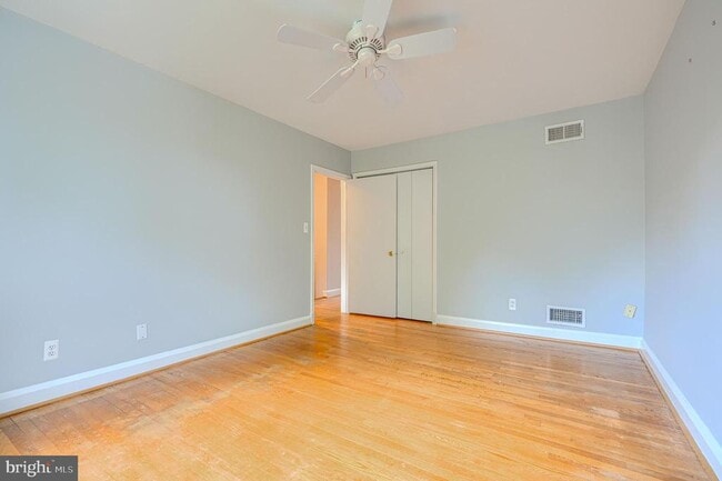 Building Photo - 372 Old Trail