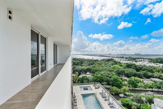 Building Photo - 4250 Biscayne Blvd